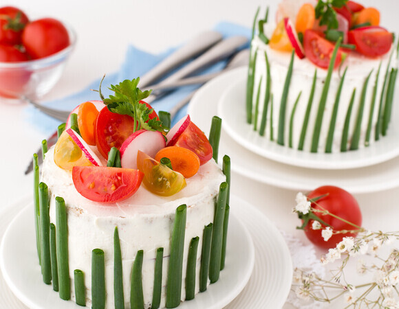 С ветчиной, сыром и колбасками: эксперт Прокофьев объяснил, может ли кулич быть несладким