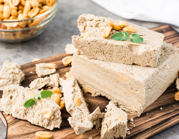 Лучше магазинной: научилась готовить халву и теперь все домашние наслаждаются этой сладостью