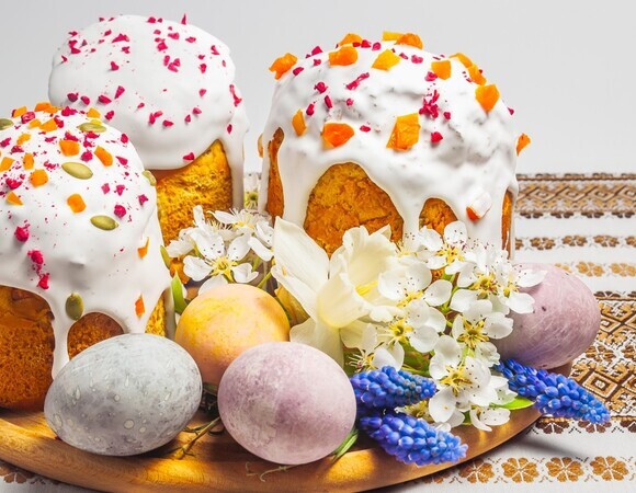 Почему пекут куличи на Пасху: история традиции и значение для христиан