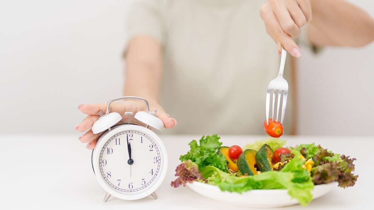 Интервальное голодание 16/8: польза и вред — научные данные 2026 года