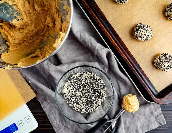 За 20 минут напекла гору хрустящего печенья, не пересушив его: в тесте не хватало одного ингредиента