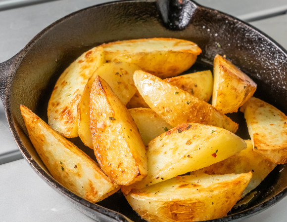 5 ошибок, из-за которых ваша жареная картошка не будет золотистой и развалится