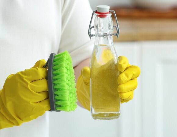 Лимон, кетчуп и облака: 5 неожиданных лайфхаков для весенней уборки на кухне 