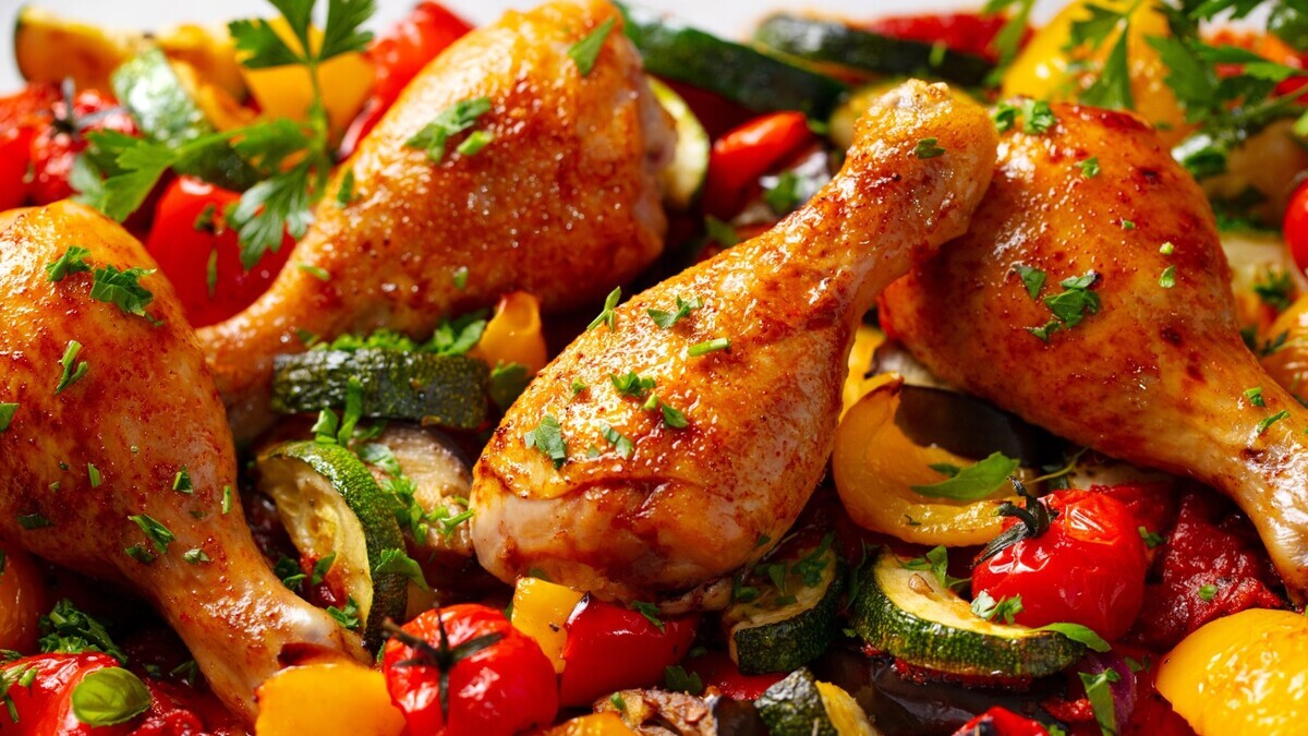 1 курица = 5 готовых блюд: полный разбор безотходного производства от шефа Артема Ларичева 1 курица = 5 готовых блюд: полный разбор безотходного производства от шефа Артема Ларичева