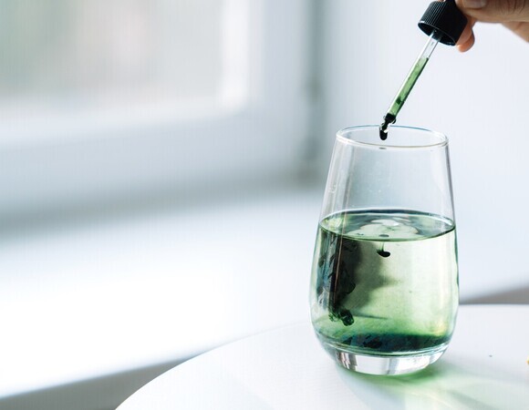 "Называют кровью растений": диетолог Шестакова объяснила, что такое хлорофилл и кому он необходим 