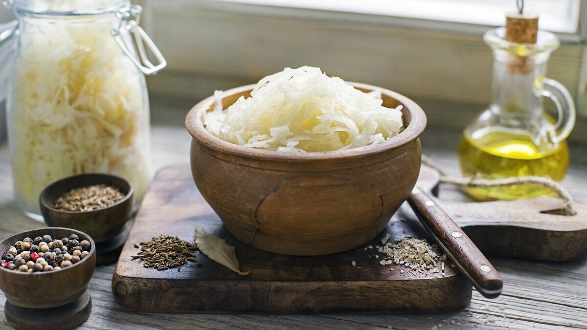 Зачем в квашеную капусту добавлять хрен? Заготовку по рецепту из тетрадки съедают быстрее, чем она успевает подойти 