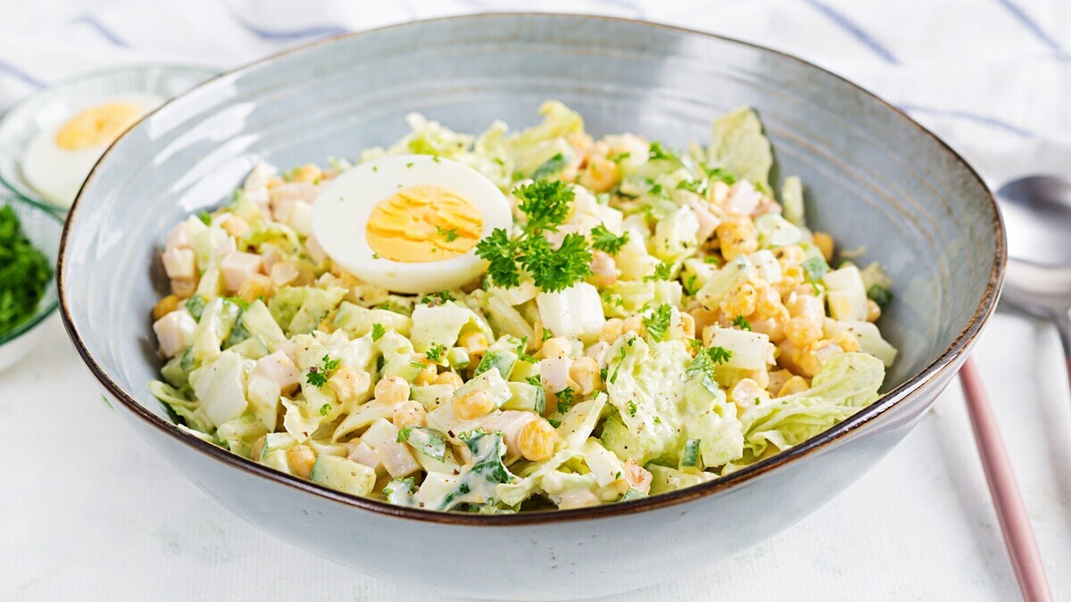 Этот салат на 150 ккал не утолял голод, пока не нашла правильное комбо ингредиентов: готовить буду до конца весны