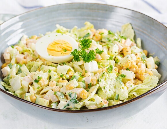 Этот салат на 150 ккал не утолял голод, пока не нашла правильное комбо ингредиентов: готовить буду до конца весны