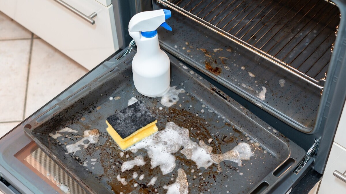 Методы из СССР: отмыли чайник и духовку "на бис" – нагар отвалится сам Методы из СССР: отмыли чайник и духовку "на бис" – нагар отвалится сам