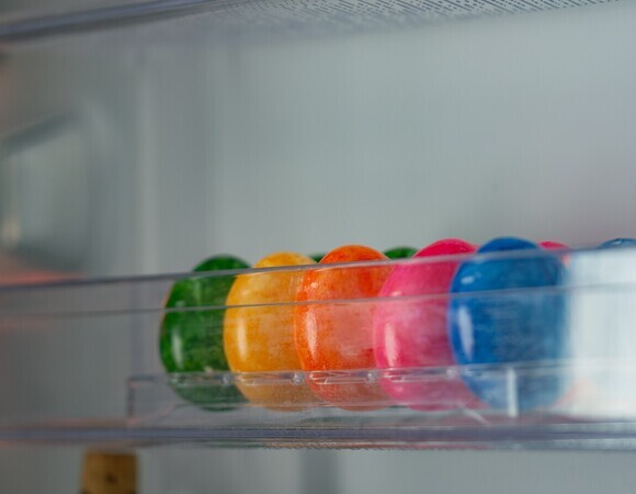 Как понять, что крашеные яйца испортились: 4 сигнала, которые нельзя игнорировать 