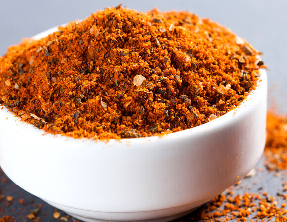 Универсальная приправа для курицы сойдет вместо маринада: смешала один раз — готовлю месяц