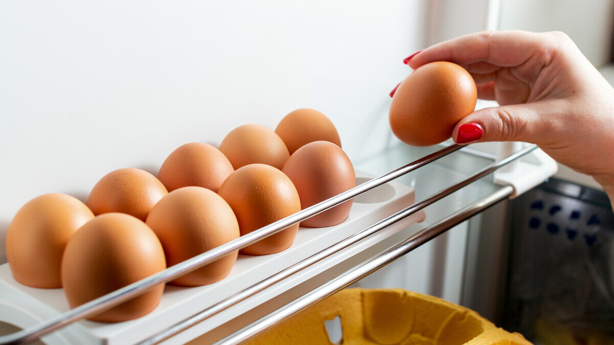 Можно ли хранить вареные яйца неделю и потом замораживать их? Узнала, какой срок — крайний