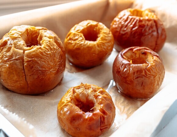 Перед сном рекомендовано съедать одно яблоко — вот зачем, по словам диетолога 