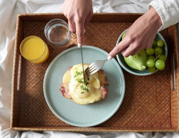 Завтрак долгожителя: что ели наши бабушки и что советуют диетологи