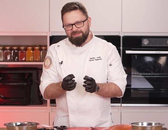 Одна рыба = 5 блюд на неделю: шеф-повар Ларичев разделал форель без отходов