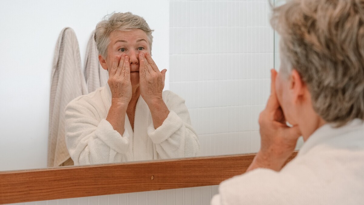 Кожа после 45 "сдулась": дерматолог Антонова объяснила, что делать с морщинами