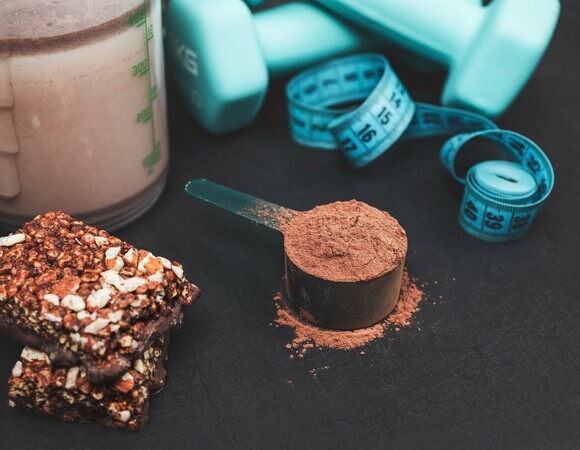 Вместо мяса — протеиновые батончики: нутрициолог Яблокова сказала, возможна ли такая рокировка 