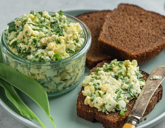 Черемша — не главный рекордсмен по витамину C: диетолог объяснила, в чем ее реальная польза