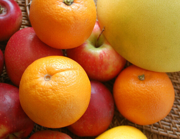 Эти 2 фрукта помогают избежать скачков сахара: доктор объяснила, как их есть правильно