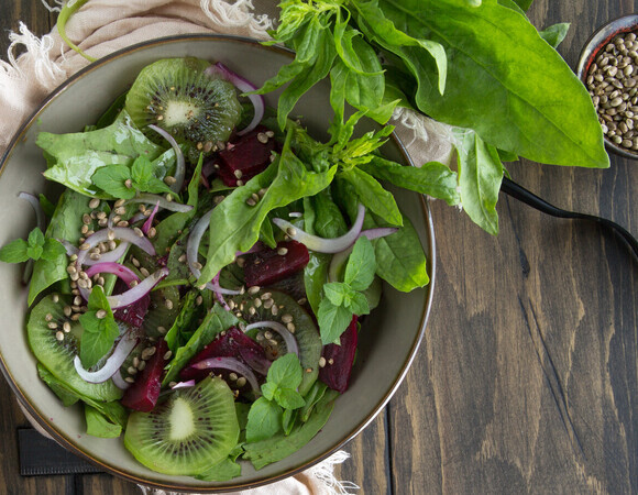 Салат из курицы и ананасов ушел на второй план — добавляю другую экзотику: не оторваться