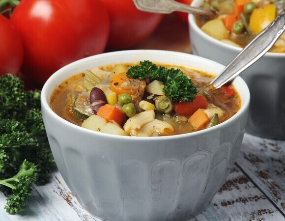 Едят каждый день: семья долгожителей из Сардинии раскрыла рецепт "супа долголетия"