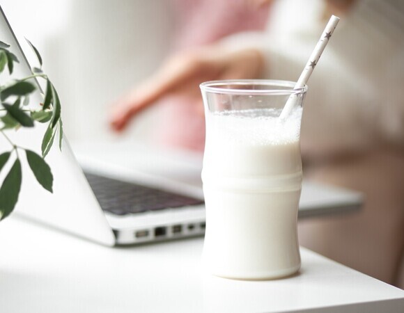 Назван напиток №1 для крепких костей: особенно важен после 50 лет