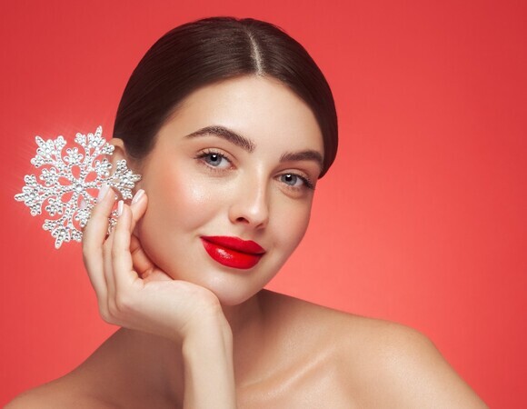 "Омолаживающий" макияж: 4 приема от известного визажиста – полный гид