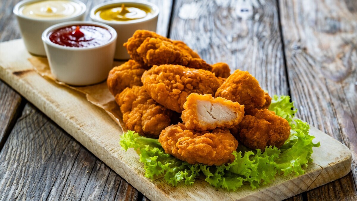 Осталась курица-гриль? Делаю наггетсы из 3 ингредиентов — вкуснее "фастфудных" Осталась курица-гриль? Делаю наггетсы из 3 ингредиентов — вкуснее "фастфудных"