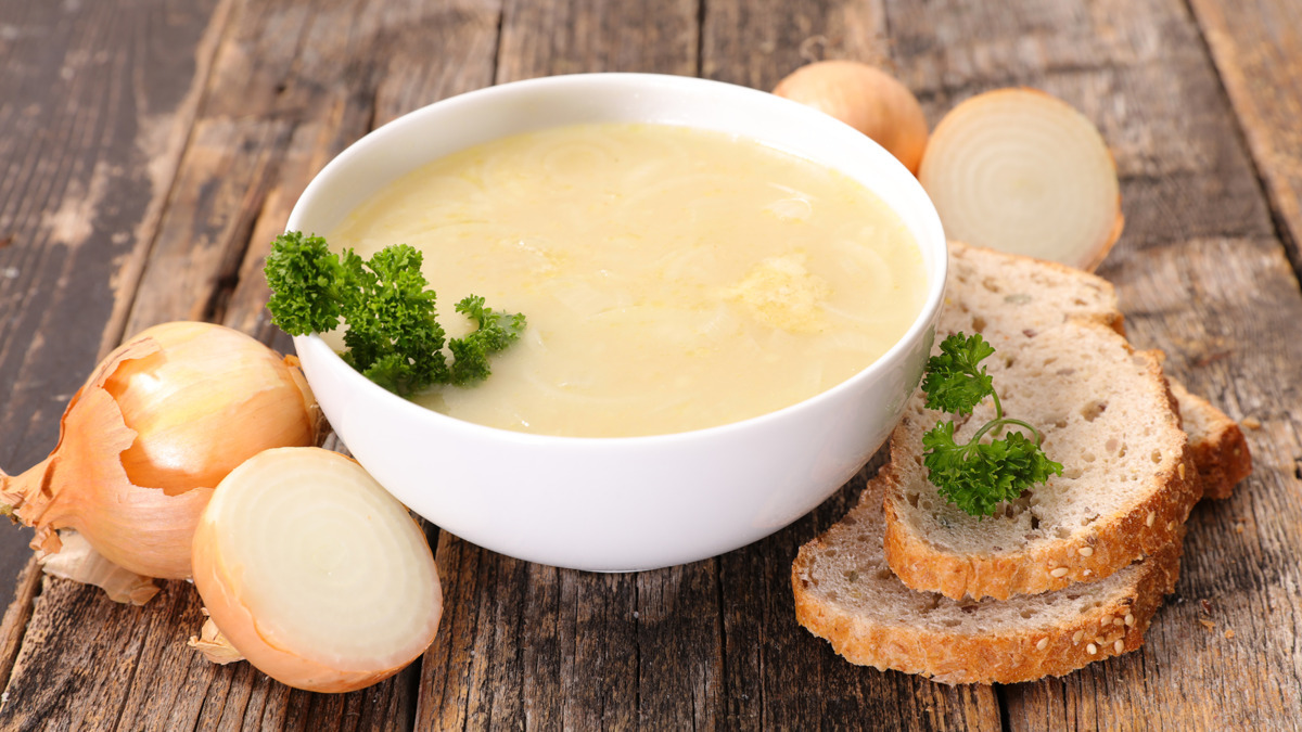 Я думала, что французская кухня — это сложно, но ошибалась! Вот как приготовила луковый суп Я думала, что французская кухня — это сложно, но ошибалась! Вот как приготовила луковый суп