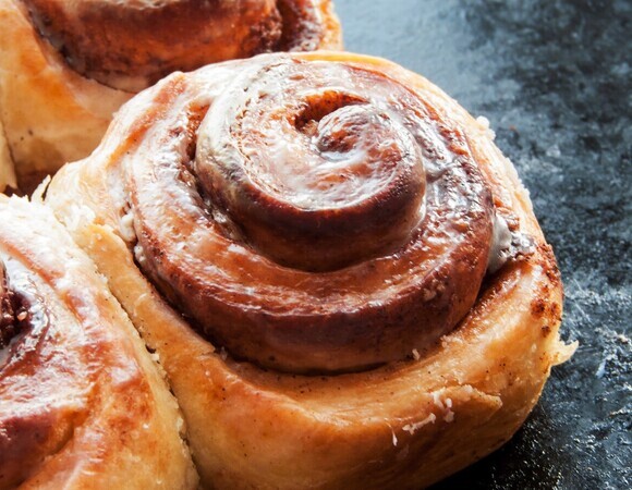 Синнабоны на любой вкус : 3 рецепта идеальной выпечки к выходным и ценный совет шеф-повара