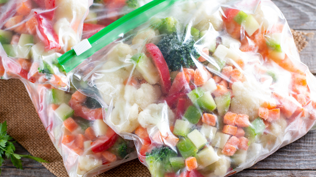 Замороженные овощи у меня не выходили вкусными — пока я не попробовала вот эти приемы Замороженные овощи у меня не выходили вкусными — пока я не попробовала вот эти приемы