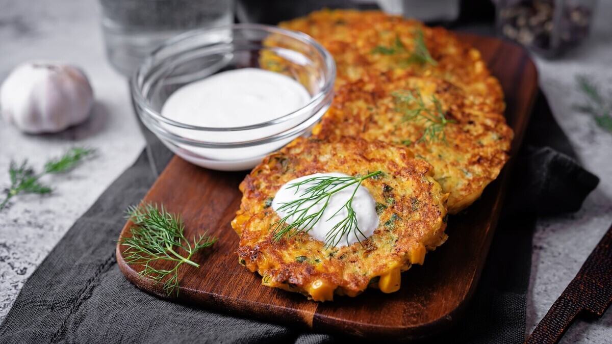 Не картофельные, а морковные, луковые и капустные: 3 пошаговых рецепта драников