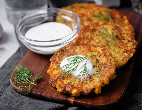 Не картофельные, а морковные, луковые и капустные: 3 пошаговых рецепта драников