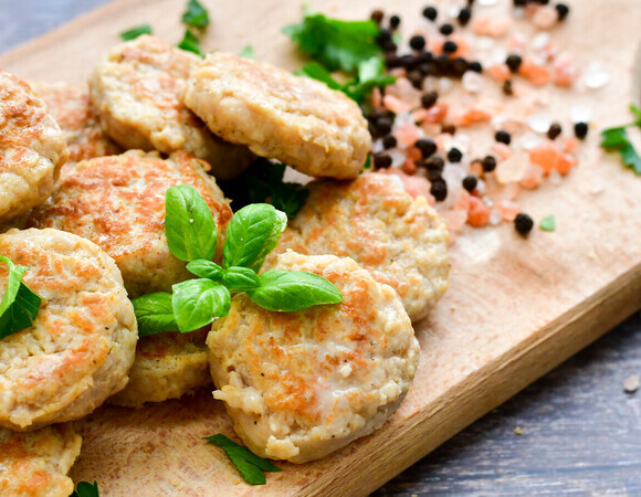 Куриные котлеты без жарки и без капли масла: рецепта проще нет