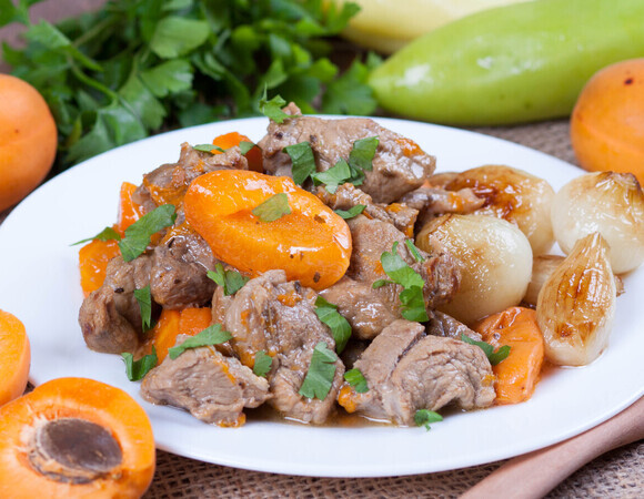3 блюда с абрикосами и мясом: каждое сочетание выше всяких ожиданий