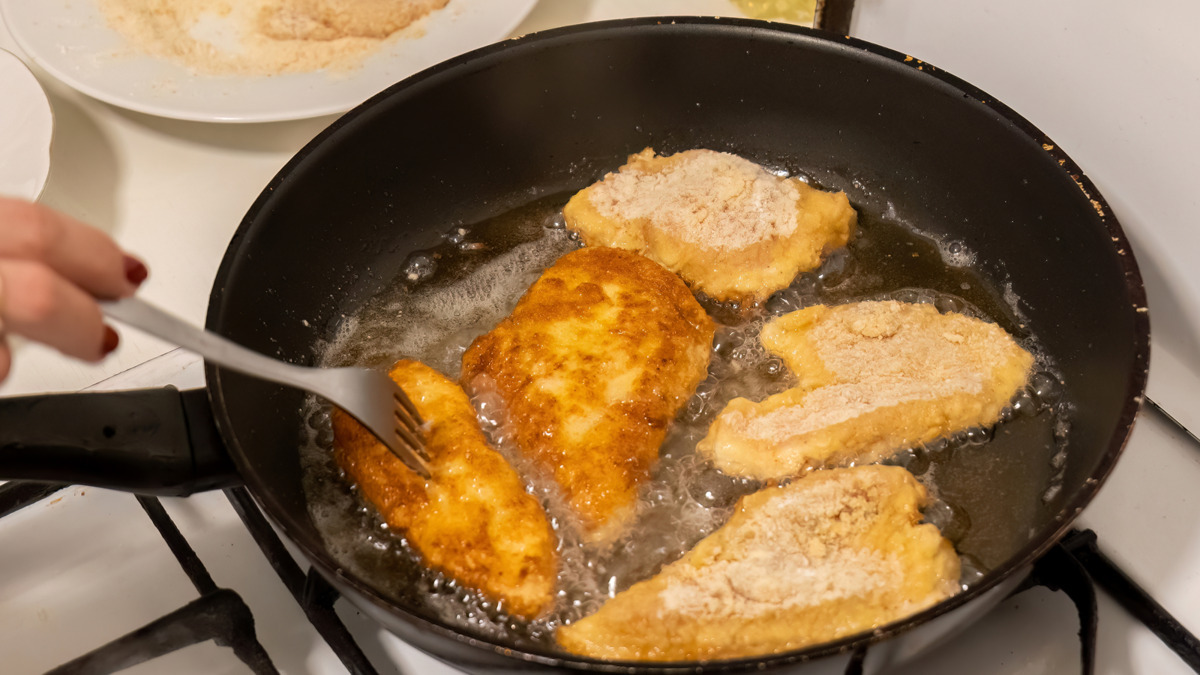 Даже после котлет и картошки фри моя кухня остается чистой — рассказываю, как это получается с советами эксперта по уборке Савчук