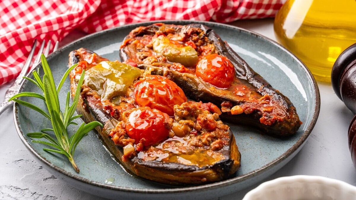 Эти баклажаны по-турецки такие вкусные, что "сбивают с ног": добавьте 2 ложки в начинку — и поймете почему Эти баклажаны по-турецки такие вкусные, что "сбивают с ног": добавьте 2 ложки в начинку — и поймете почему