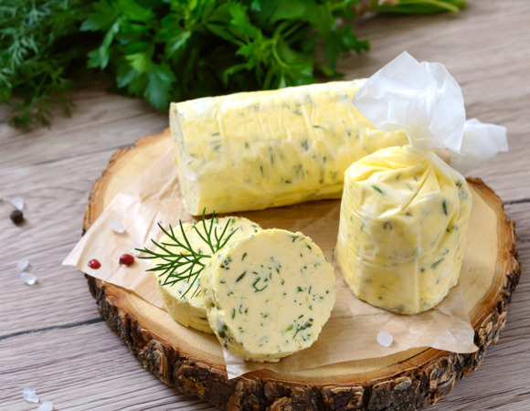 Как я делаю ароматные домашние масла с чесноком и травами: секреты и сроки хранения