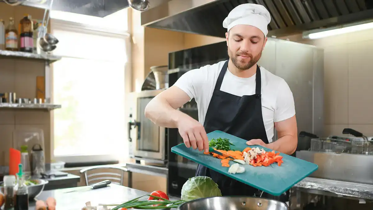 10 профессиональных лайфхаков от шеф-повара, которые пригодятся на любой кухне