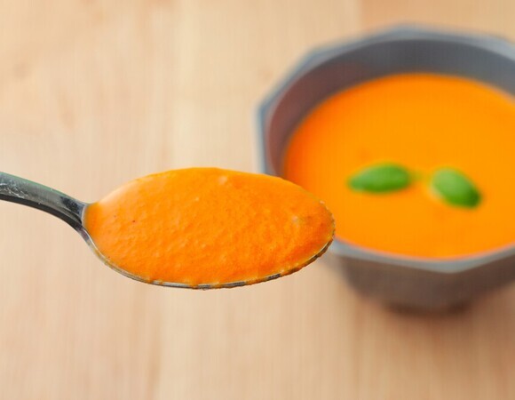 Не спешите добавлять сливки в тыквенный суп: вкус можно усилить изящнее, говорят кулинары