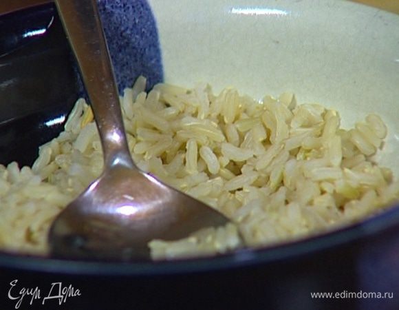 Рис отварить согласно инструкции на упаковке. 