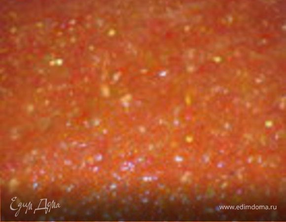 Всё пропустить через мясорубку, перемешать в посудине, добавить соль и уксус, мешать до растворения соли, сложить в чистую 2л банку, хранить в холодильнике. 