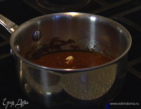 Влить растворенный кофе и все вместе растопить. 