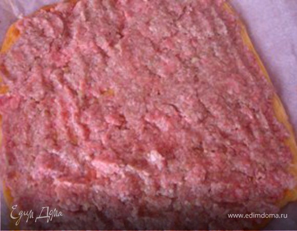 Сверху укладываем нашу начинку.