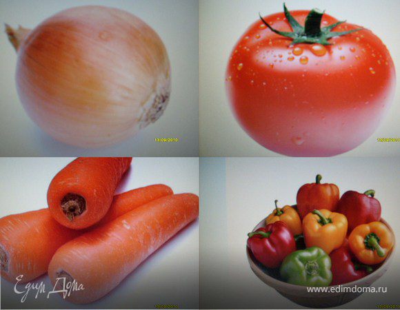 Овощи варить вместе с курой до готовности мяса птицы.