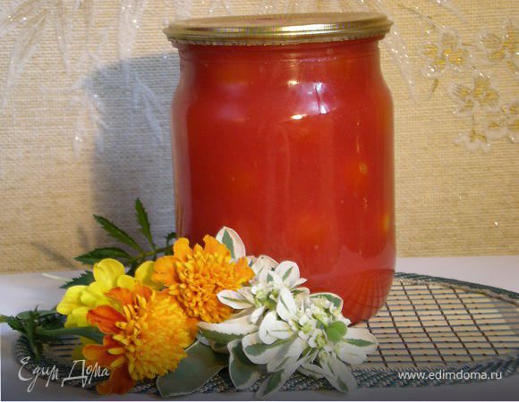 Банки накрыть крышками, стерилизовать 0,5л-5мин, 1л-8мин.
Закрутить, поставить остывать горлышком вниз.
