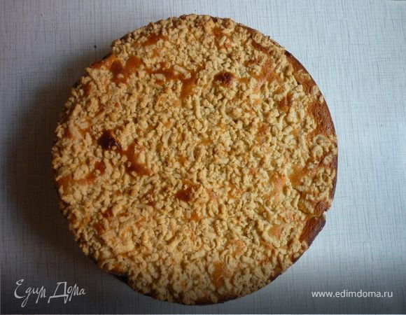 Пирог выпекать при 170*С 50-60 минут до золотистого цвета. Приятного аппетита!
Если пирог понравится, то существует огромное количество вариантов разнообразить творожную прослойку. Мне нравится добавлять изюм или корицу, или цукаты, или чернослив с курагой. Вариантов масса.