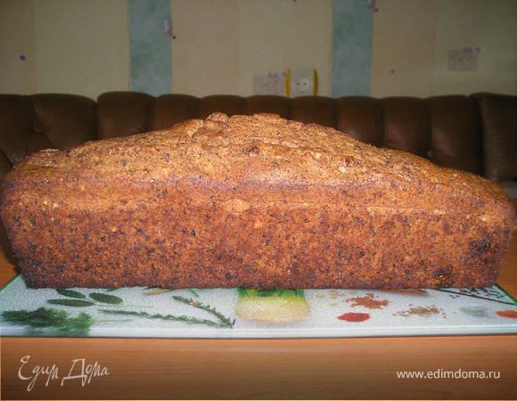 Выпекать  до  готовности. У  меня  на  это  ушло  45 мин. Минут  за  15  до  готовности  я  накрыла  верх  фольгой, чтобы  верх  не  был  слишком  запеченым, т.к.  тесто  и  без  того  темное. Охладить  в  форме. Посыпать  сах.пудрой.