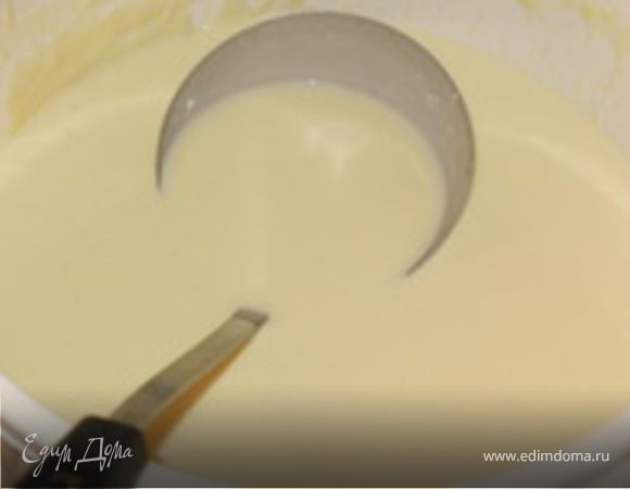 Кефир разбавить водой, добавить яйцо, соль, сахар, муку. Все смешать.
Пожарить блины. 