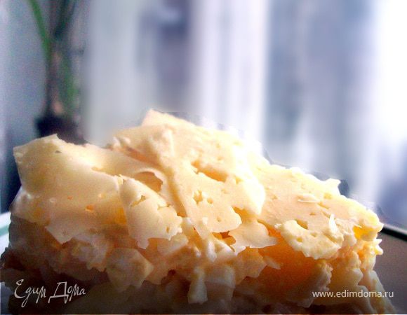 Салат поставьте в холодильник минимум на 4 часа! Чем дольше он постоит, тем вкуснее будет! Собственно говоря, в этом и есть главная прелесть этого варианта - каждый слой пропитывает предыдущий! Салат получается очень-очень вкусным!